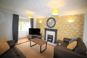 3 Bed Detached - Quiet Cul De Sac -Private Parking